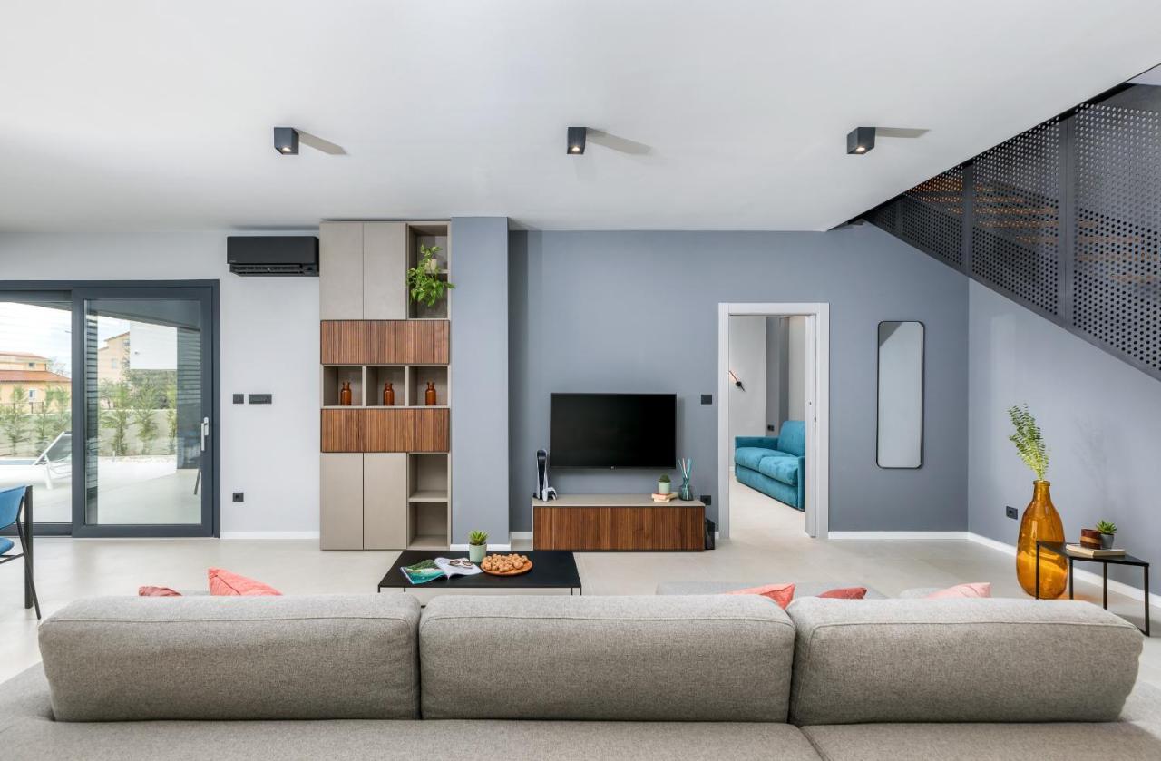 Amazing Private Villa With Outdoor Swimming Pool In 보드냔 외부 사진